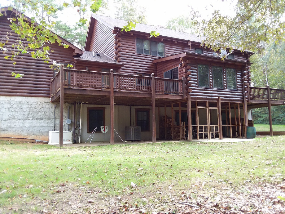 Log Cabin Staining By LogDoctors