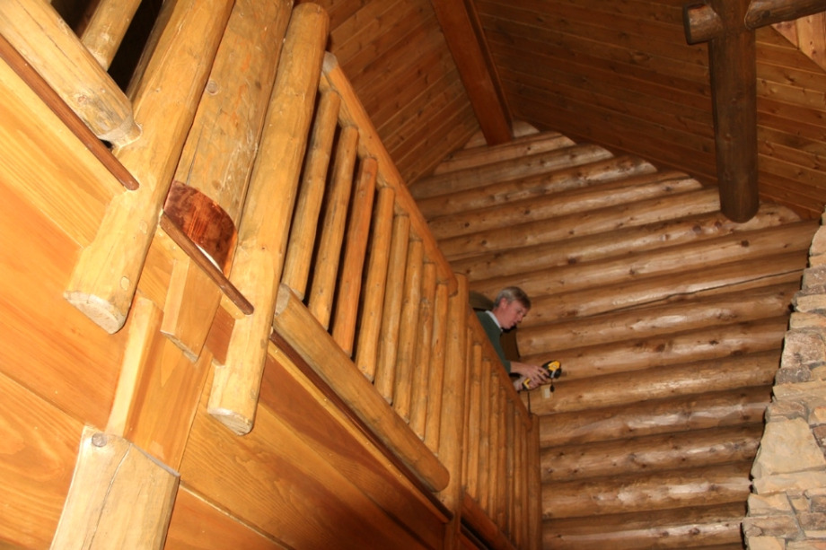 Log Cabin Repair by Log Doctors