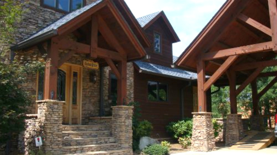 Log Cabin Repair by Log Doctors